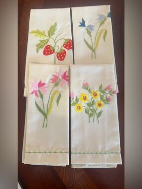 Embroidered Floral Cotton Kitchen Towels - Set of 4 (Pink, Yellow, Red, Green)